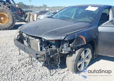 2011 Toyota Camry Se z USA, uszkodzony, nr VIN 4T1BF3EK6BU757429